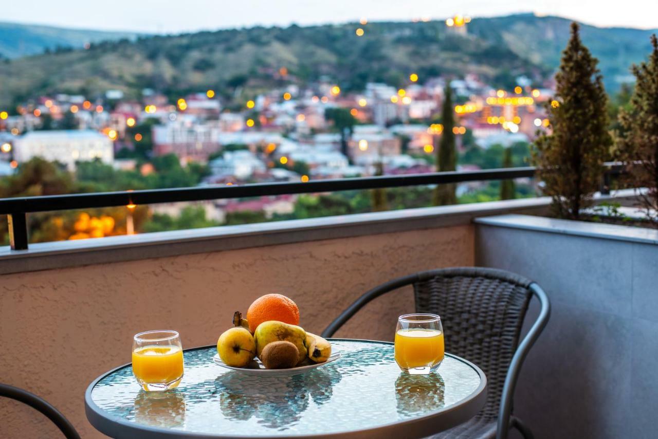 Tonusi Luxe Hotel In The Historic City Center Тбилиси Экстерьер фото