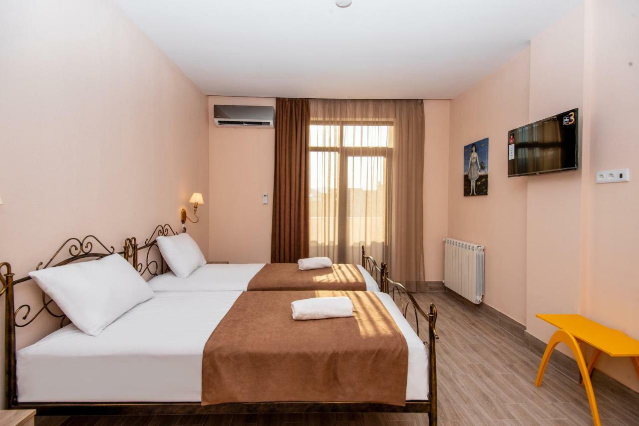 Tonusi Luxe Hotel In The Historic City Center Тбилиси Экстерьер фото